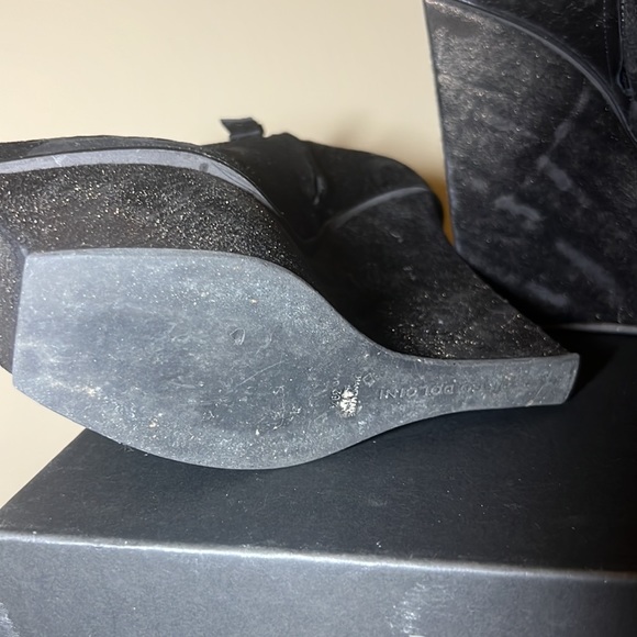 Most Favorite! A dark brownish leather with hair on platform - Picture 4 of 4